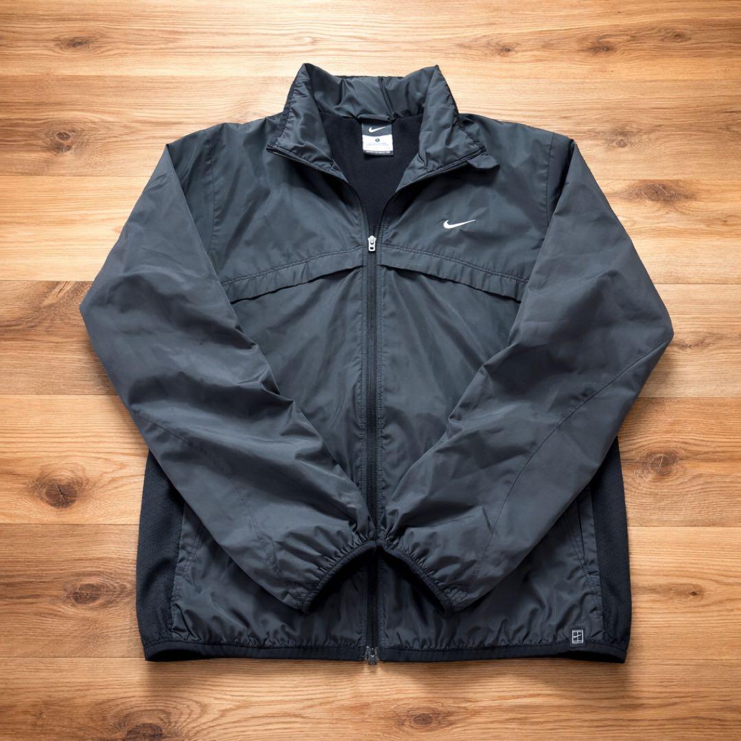 NIKE ナイキ ウィンドブレーカー 美品 155 レディースS相当 - メルカリ