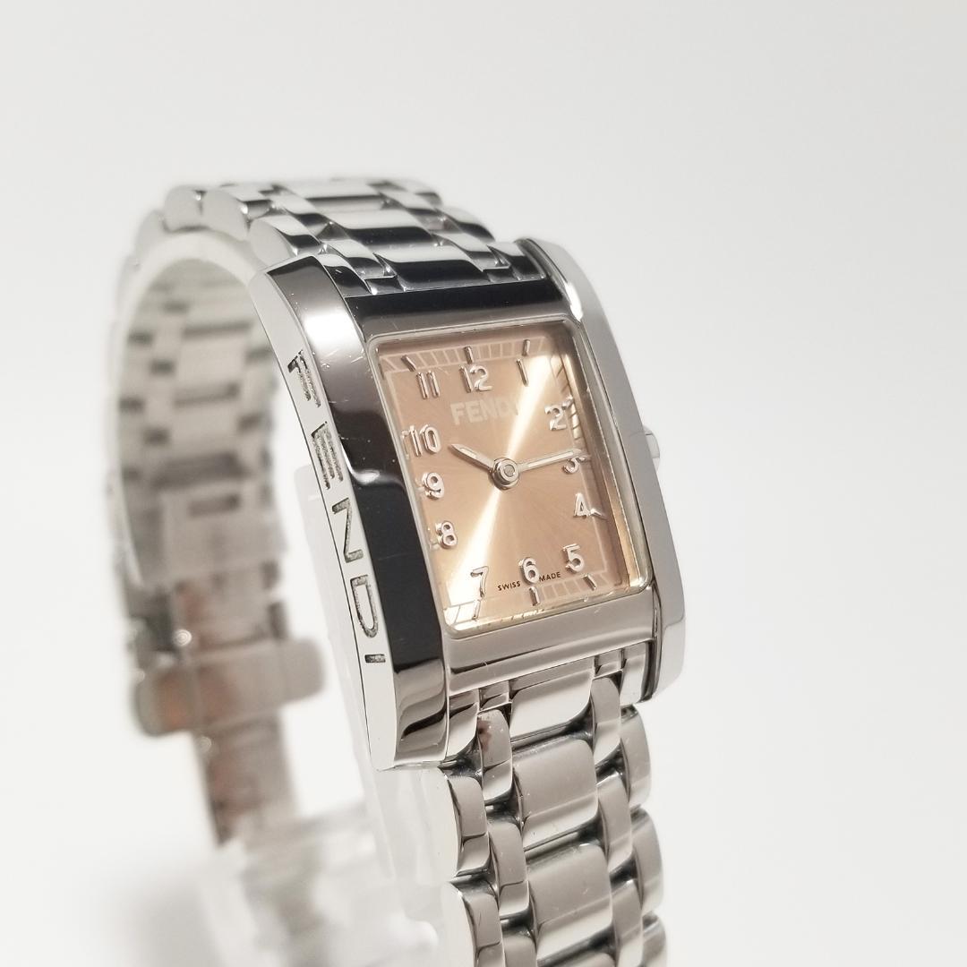 電池交換済 FENDI フェンディ 腕時計 クラシコ クォーツ 稼働 7000L