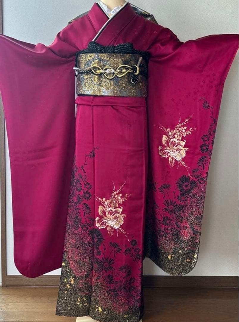 赤い振袖 花柄 金色帯 振袖 着物 金駒刺繍 赤 四季の花 扇 古典柄 成人式 二十歳 20歳 結婚