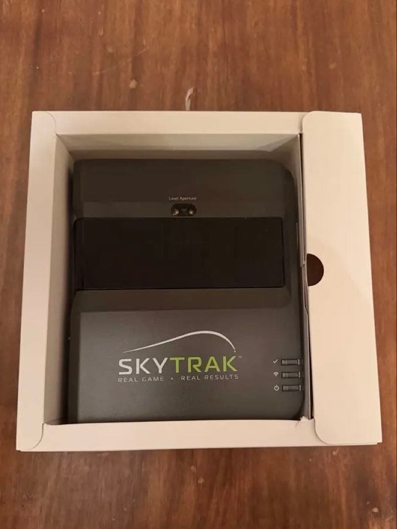 SKYTRAK スカイトラック いつでも、どこでも、あなたのための弾道測定器｜SKYTRAK（スカイ