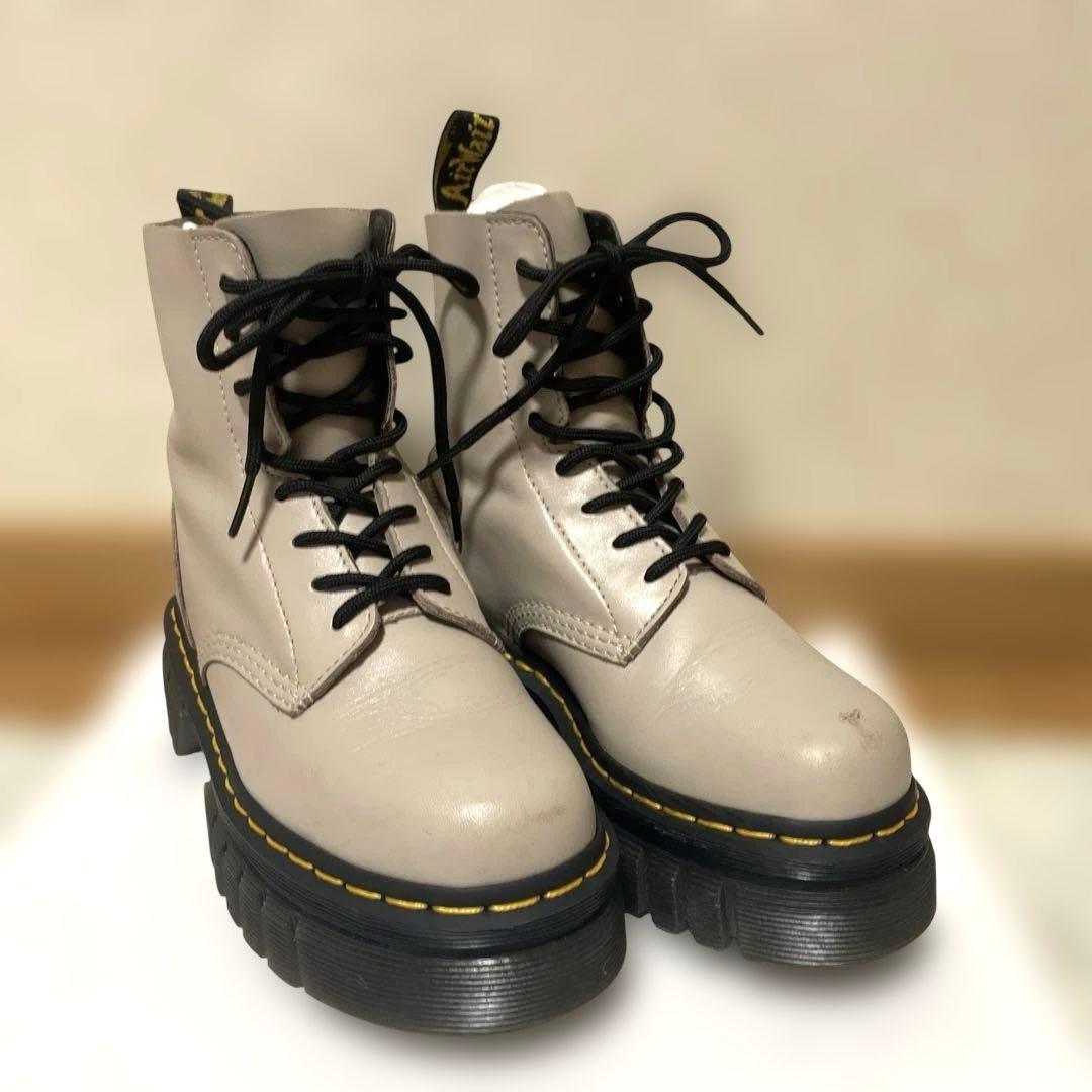 レア色✨️Dr.Martens QUAD NEOTERIC AUDRICK8ホール - メルカリ
