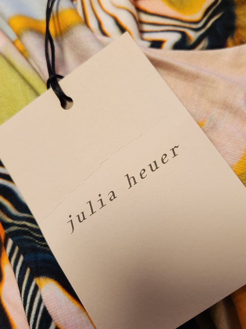 Julia Heuer♡タートルネック長袖トップス 定価36,300円 - メルカリ