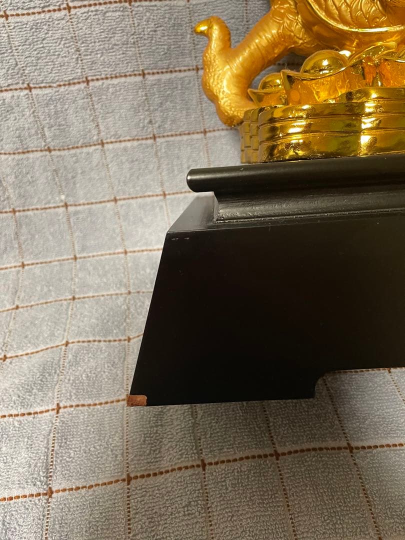 SHINGOさん　黄金龍の置き物　お値下げ中❣️