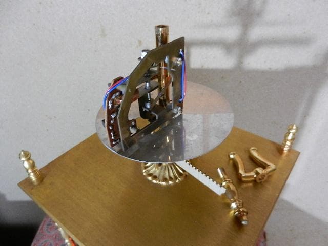 セール 一挺天符や文字盤が古い和時計を彷彿させる電池式置時計（旭