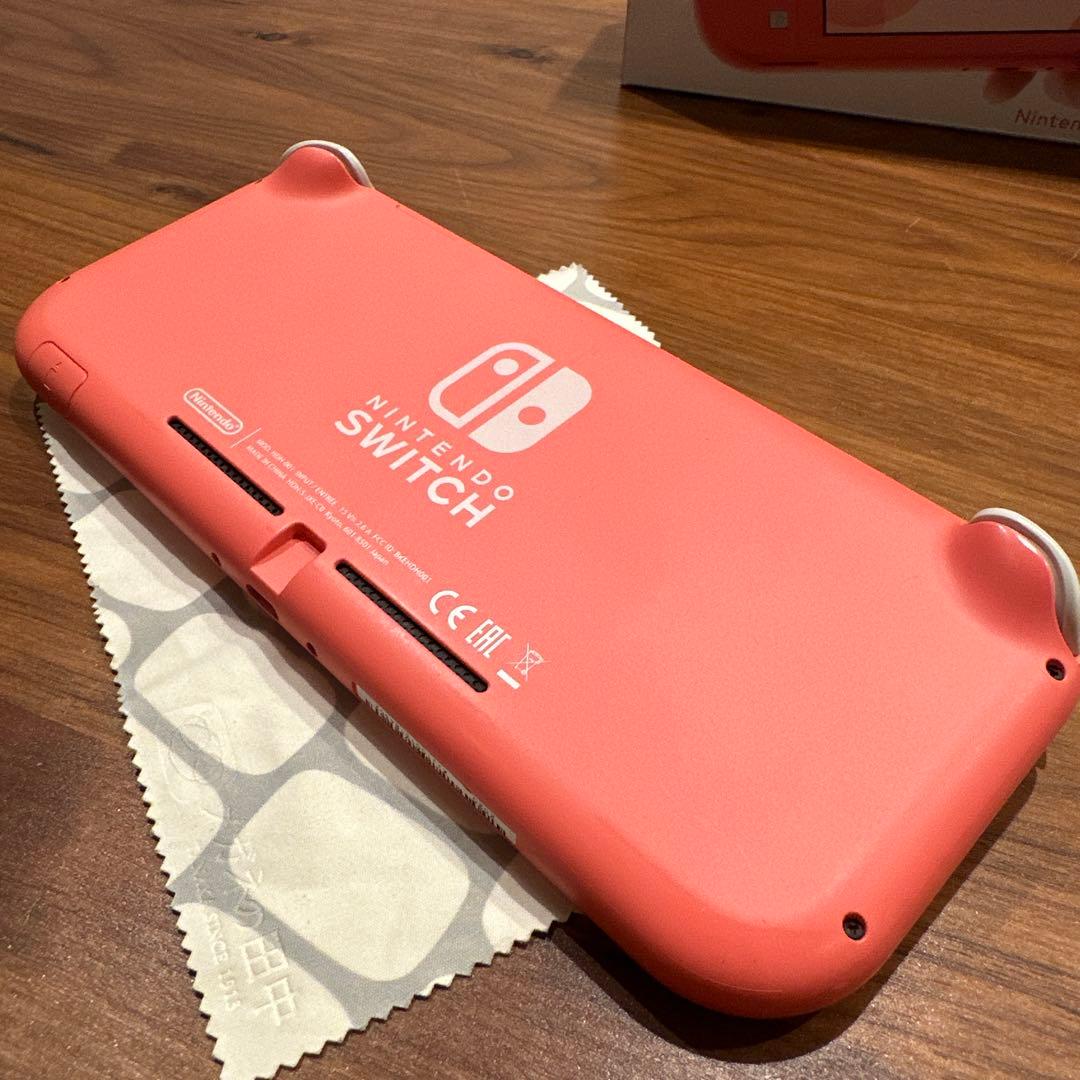 任天堂 Nintendo Switch Lite本体 コーラル、充電器 - メルカリ