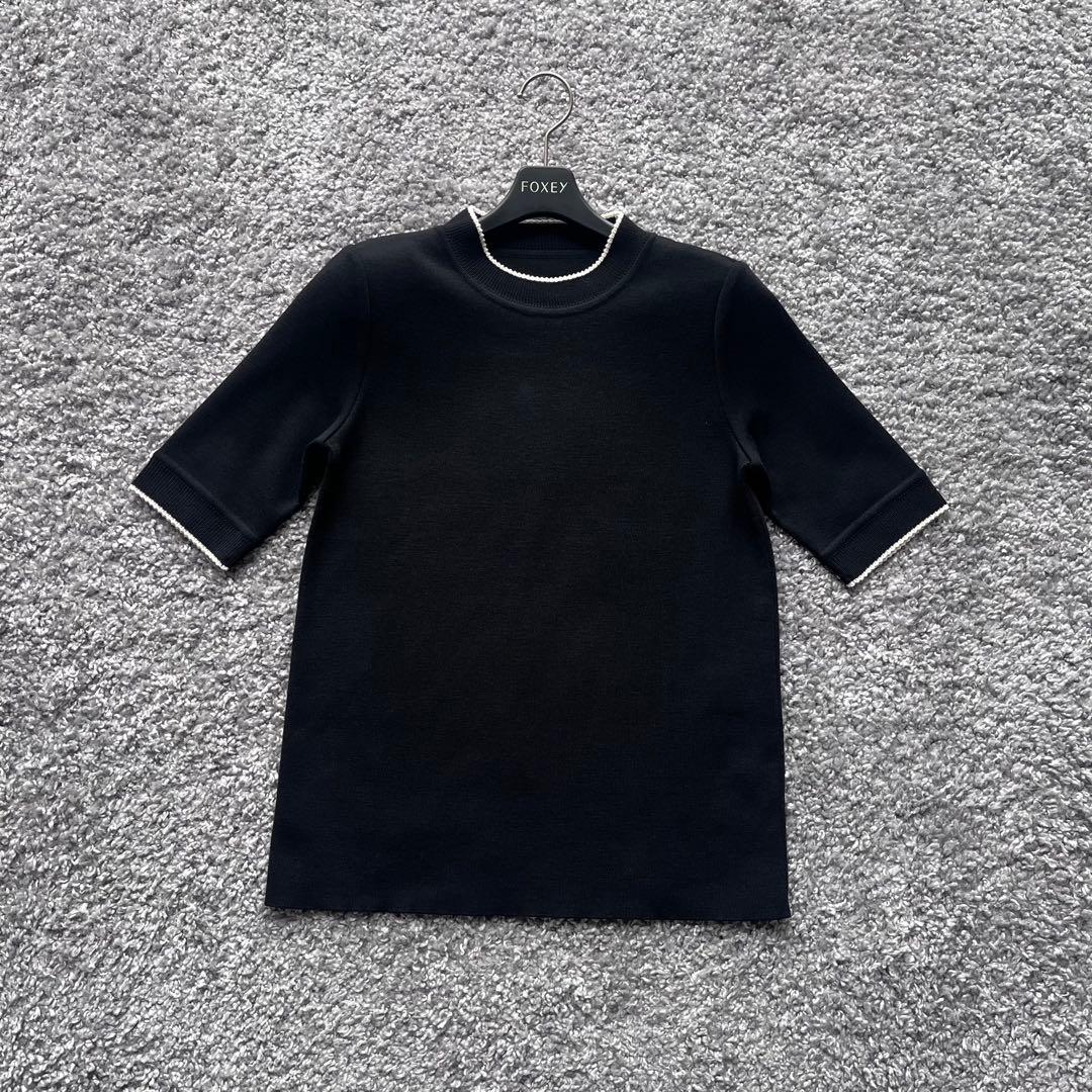 FOXEY 42 ウールニット 黒 ホワイトライン フォクシーのニットです
