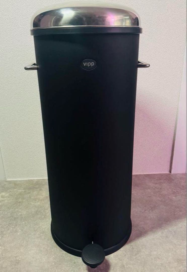 VIPP ヴィップ ペダルビン 30L ゴミ箱 ダストボックス ブラック 高級 vipp ヴィップ ベダルビン サイズ（容量）：3種類 カラー：ブラック