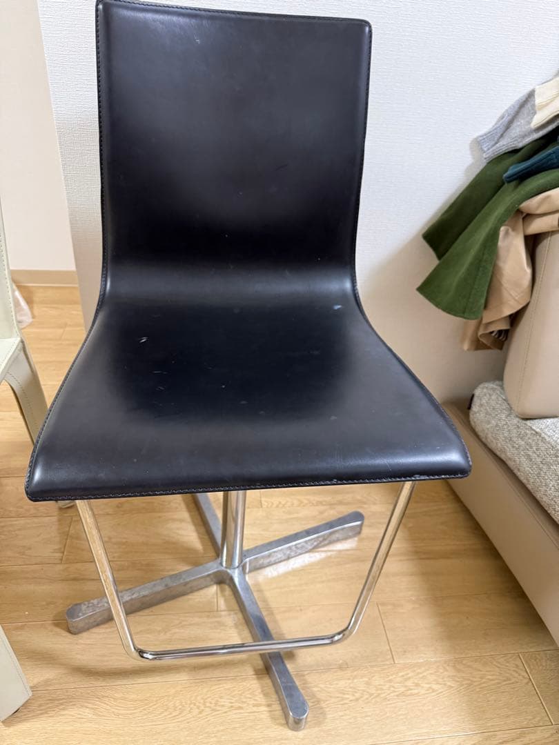 カッシーナ　椅子 Cassina（カッシーナ）412 CAB 【在庫色/黒】キャブ アームレスチェア