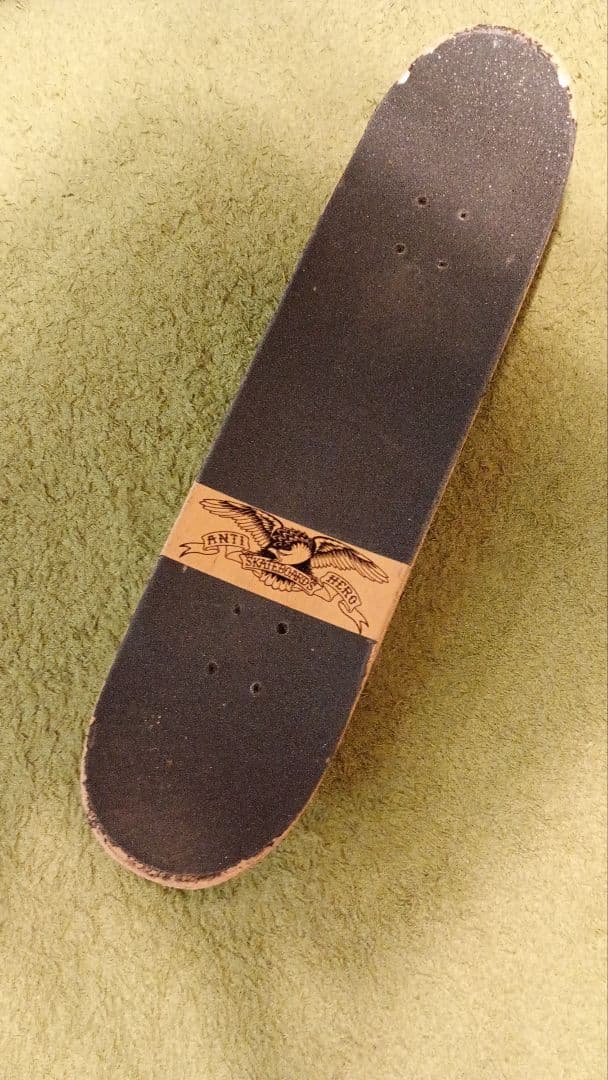 限界値下げ！スケートボート コンプリート ANTI HERO - メルカリ