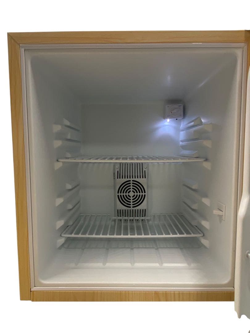 SUNRUCK 電子冷蔵庫 SR- R4803 2023年製 木目柄 - メルカリ
