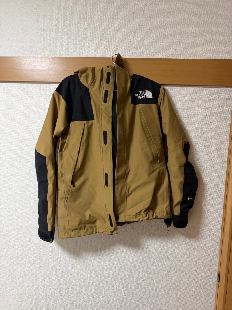 THE NORTH FACE マウンテンパーカー ベージュ/ブラック 新品 ノースフェイス マウンテンパーカー ベージュ×ブラック メンズL