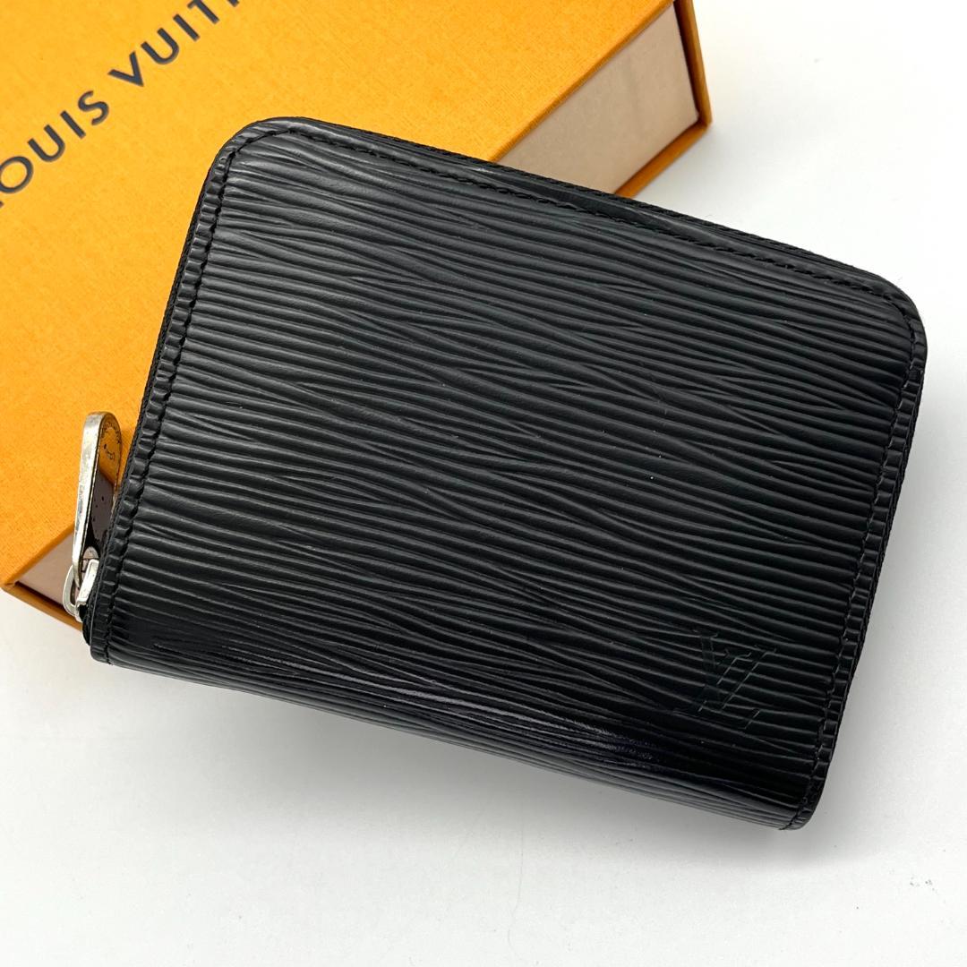 ルイヴィトン　ジッピーパース　エピ　ブラック　カード　ケース LOUIS VUITTON（ルイ・ヴィトン） 新古品 エピ ジッピーコインパース