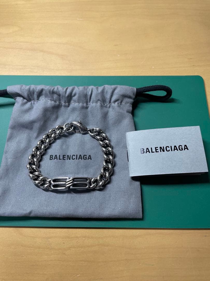 BALENCIAGA チェーンブレスレット 保存袋付き バレンシアガ BALENCIAGA BB カーブチェーン ブレスレット 人気 (BALENCIAGA