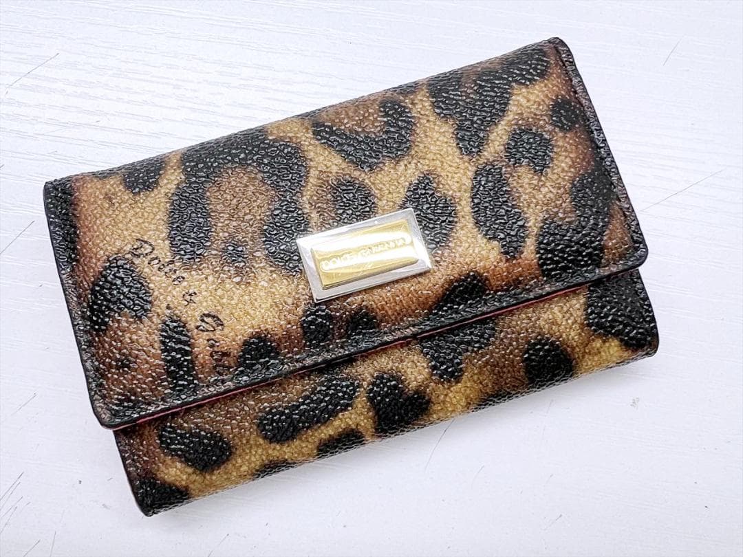 未使用保管 美品 ドルチェ＆ガッバーナ ロゴプレート レオパード キー