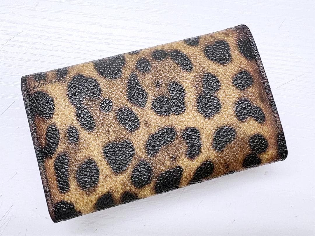 未使用保管 美品 ドルチェ＆ガッバーナ ロゴプレート レオパード キー