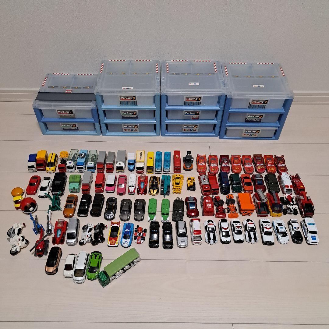 トミカ　ミニカー 　パーキングケース Amazon.co.jp: タカラトミー『 トミカ パーキングケース24 』 ミニカー