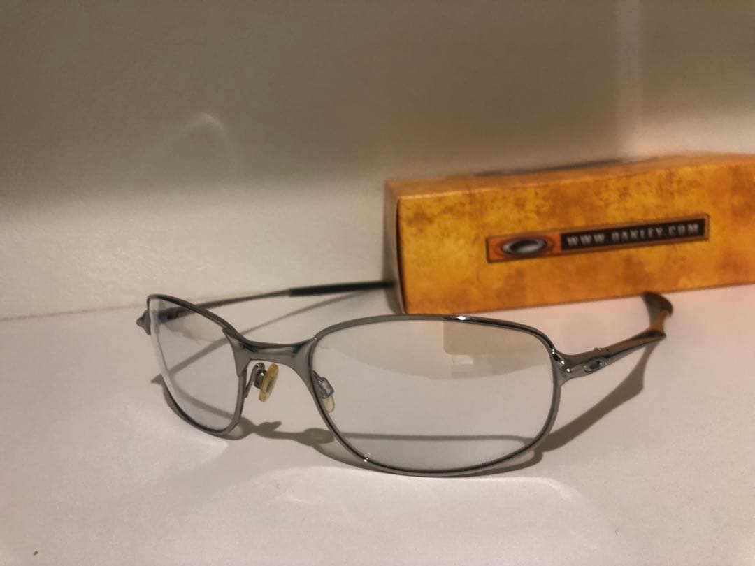 OAKLEY／BIG SQUARE WIRE／菅田将暉さん着用 - メルカリ