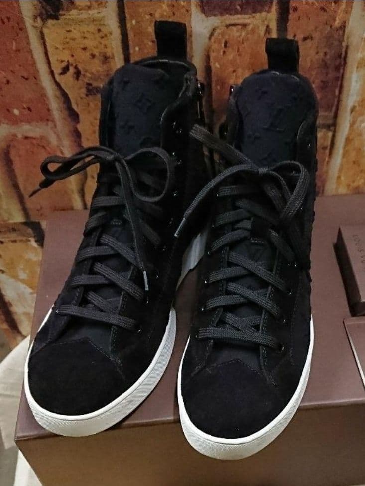 【新年値下げ】ルイヴィトン スニーカー STELLAR 23.5cm