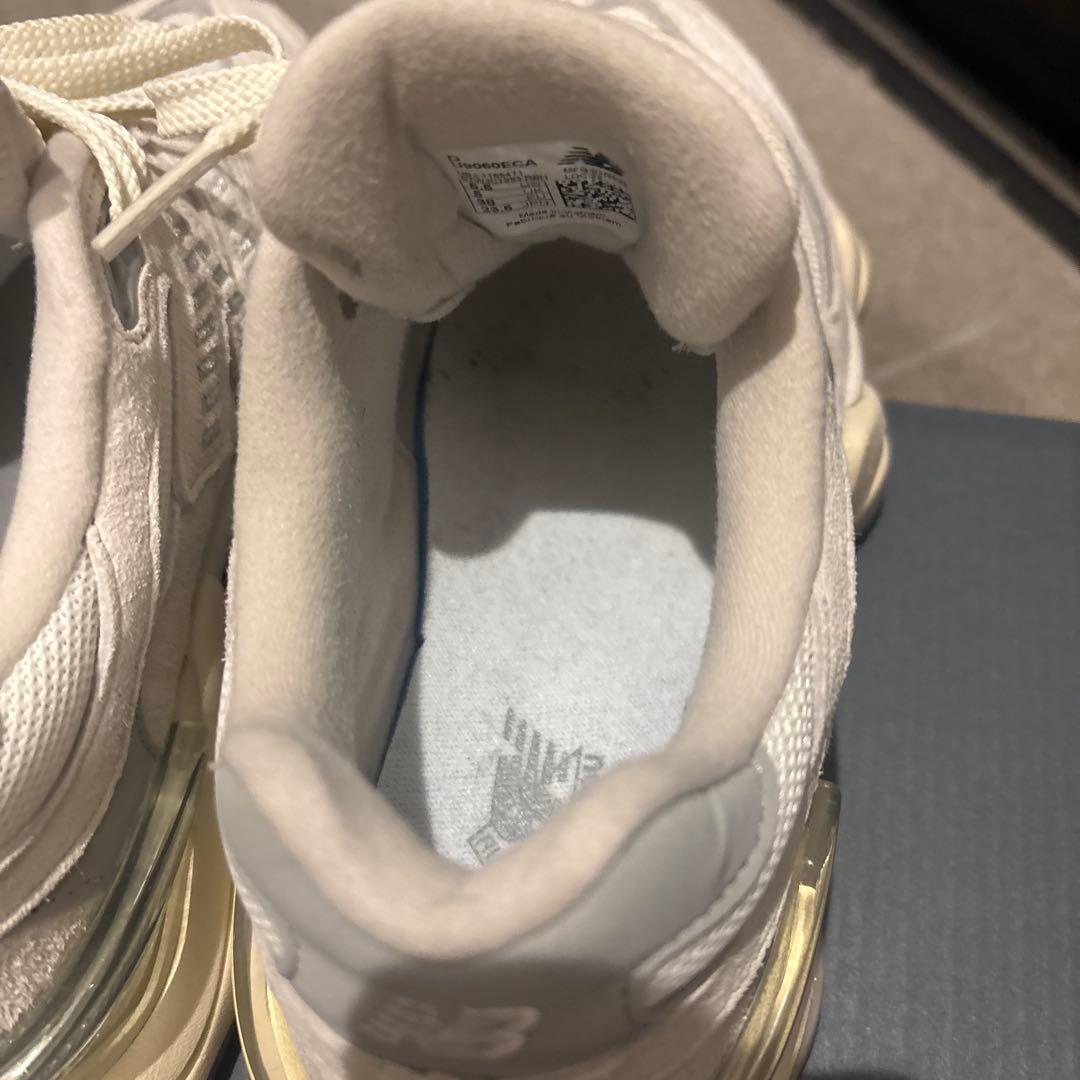 ニューバランス　9060 ホワイト　23.5cm