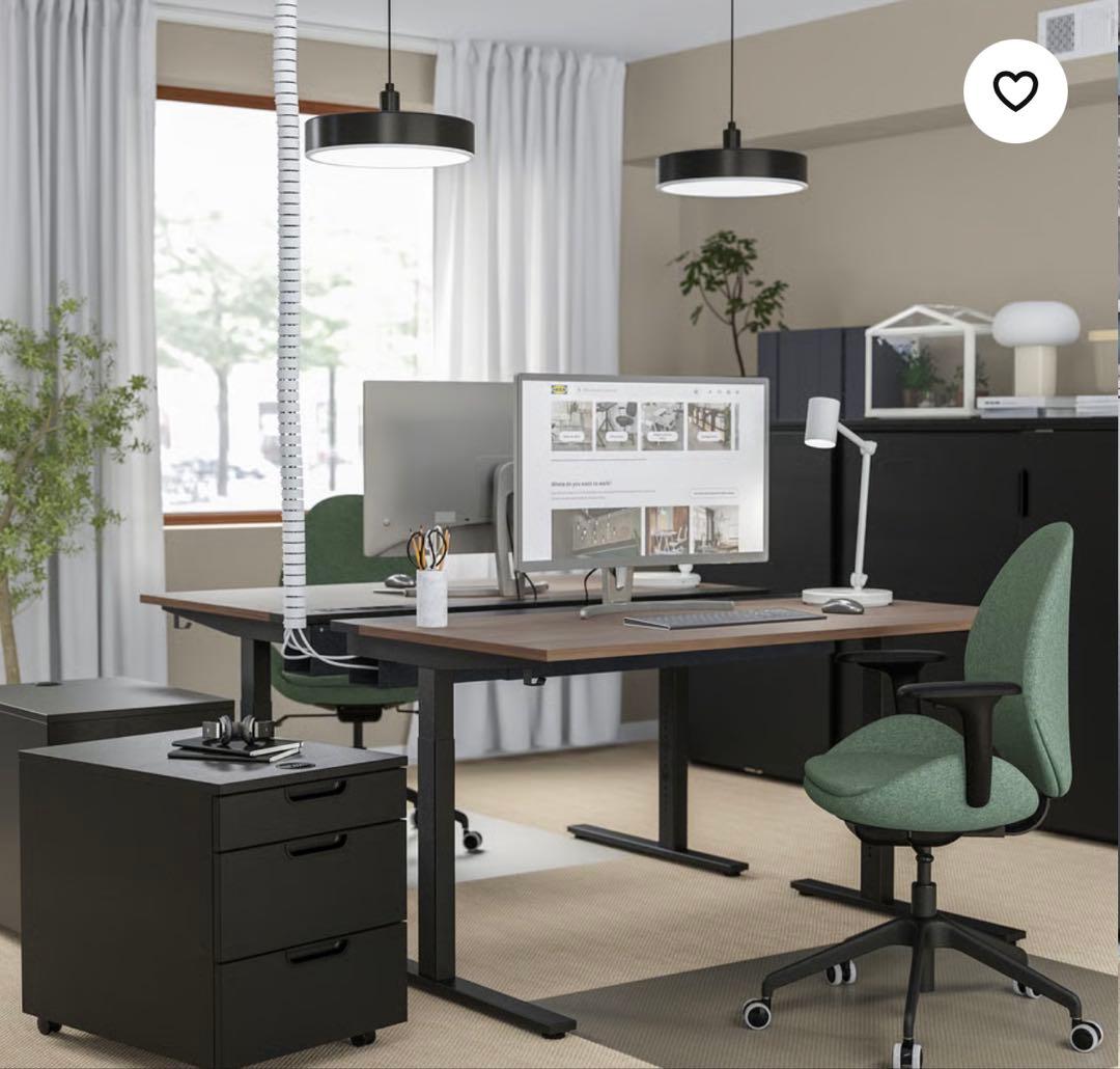 デスク｜パソコンデスク｜薄塗りモルタル｜三角脚｜ダイニングテーブル