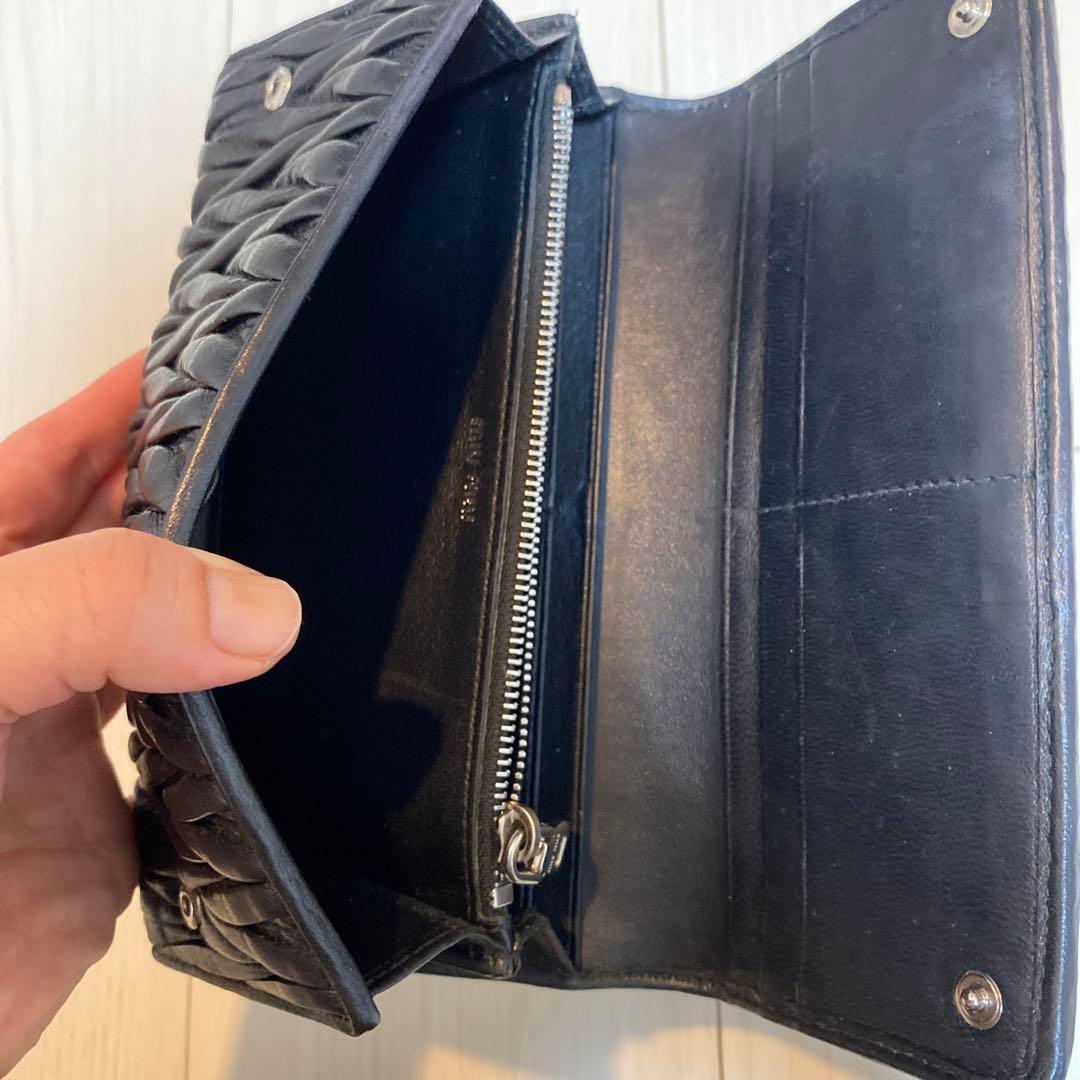 miu miu ブラック キルティング 長財布 - メルカリ