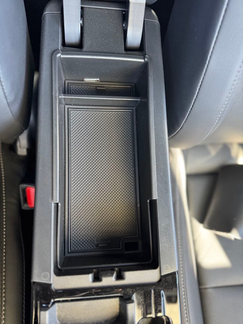 き*ん様 60系プリウス ドリンクホルダー・ゴミ箱・センターコンソール