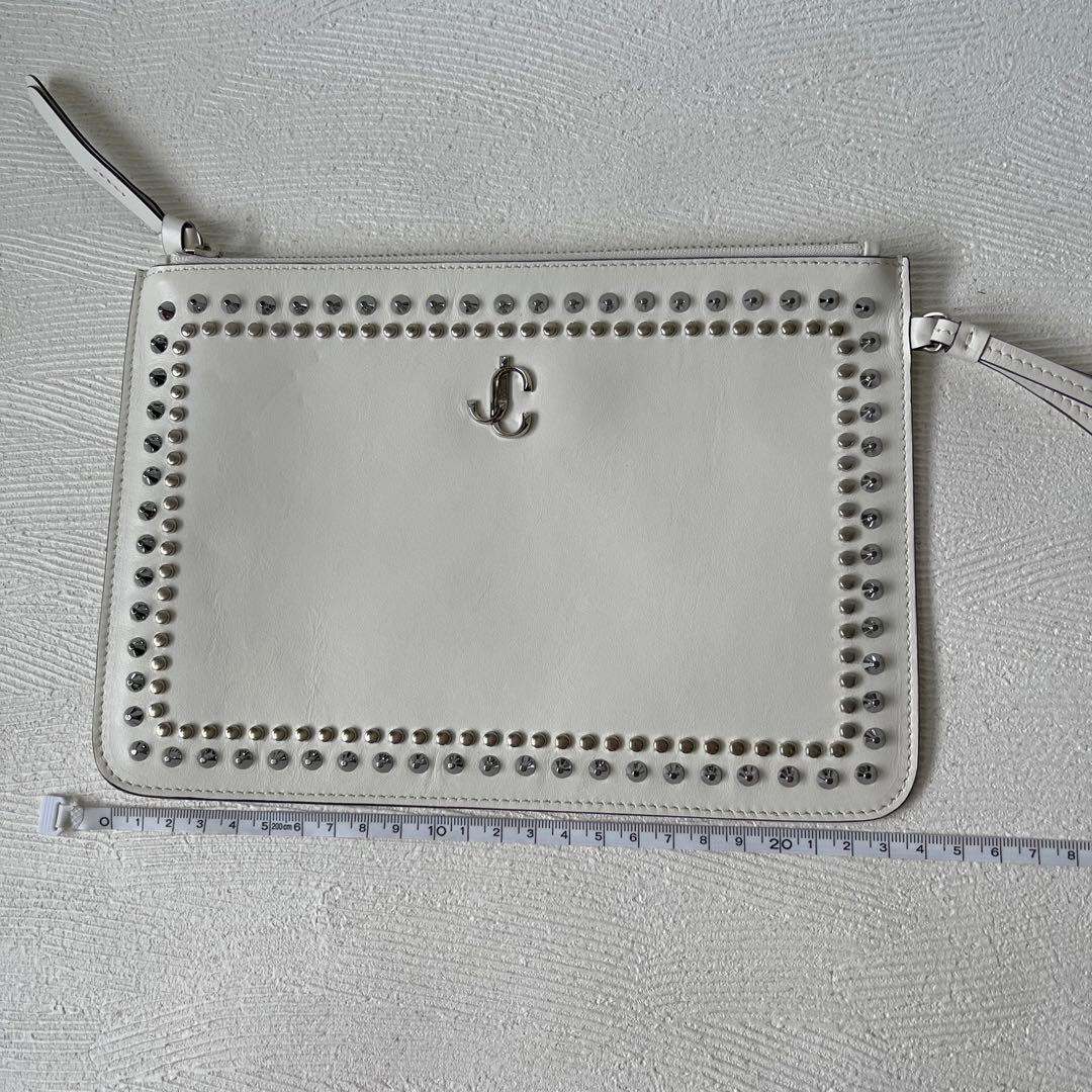 ジミーチュウJIMMY CHOO クラッチバッグスタッズホワイトポーチ
