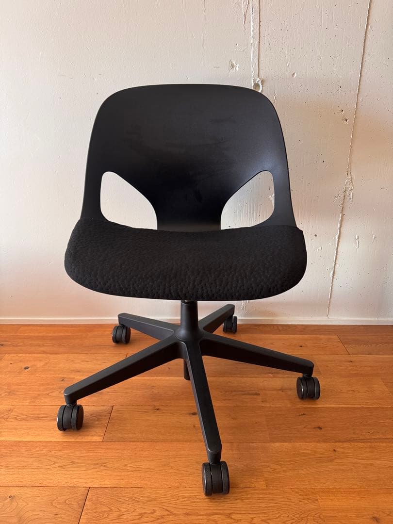 HermanMiller Zeph Chair 中古品 HermanMiller Zeph Chair 中古品 - メルカリ