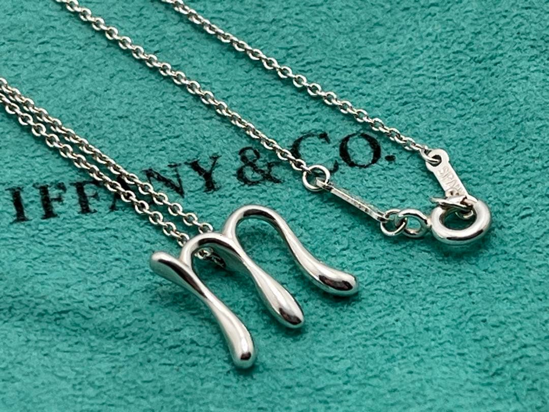c403 美品 ティファニー ネックレス アルファベット「m」イニシャル「M
