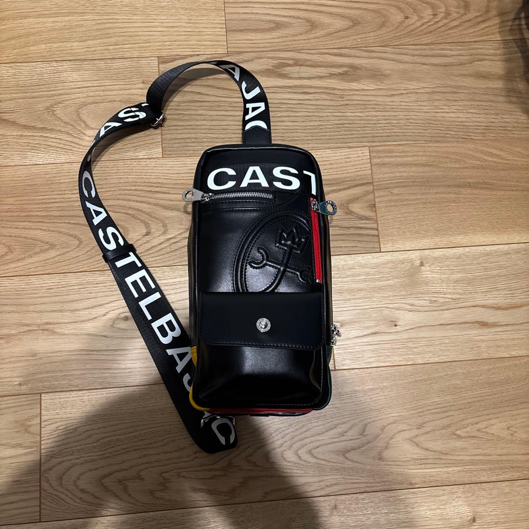 CASTELBAJAC ブラックショルダーバッグ ✨美品✨ CASTELBAJAC ブラック ショルダーバッグ ナイロン - メルカリ