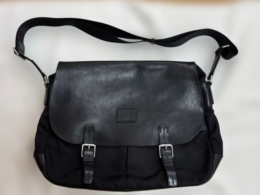 【希少・良品】TUMI ショルダーバッグ　タウンハウスコレクション 希少・良品】TUMI ショルダーバッグ タウンハウスコレクション 希少