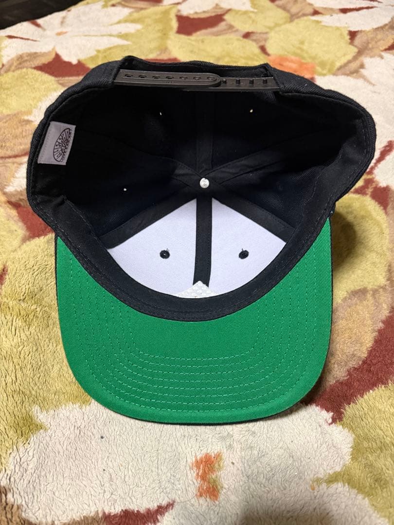 木村拓哉着用 LOVE EAR ART スナップバックキャップ - メルカリ