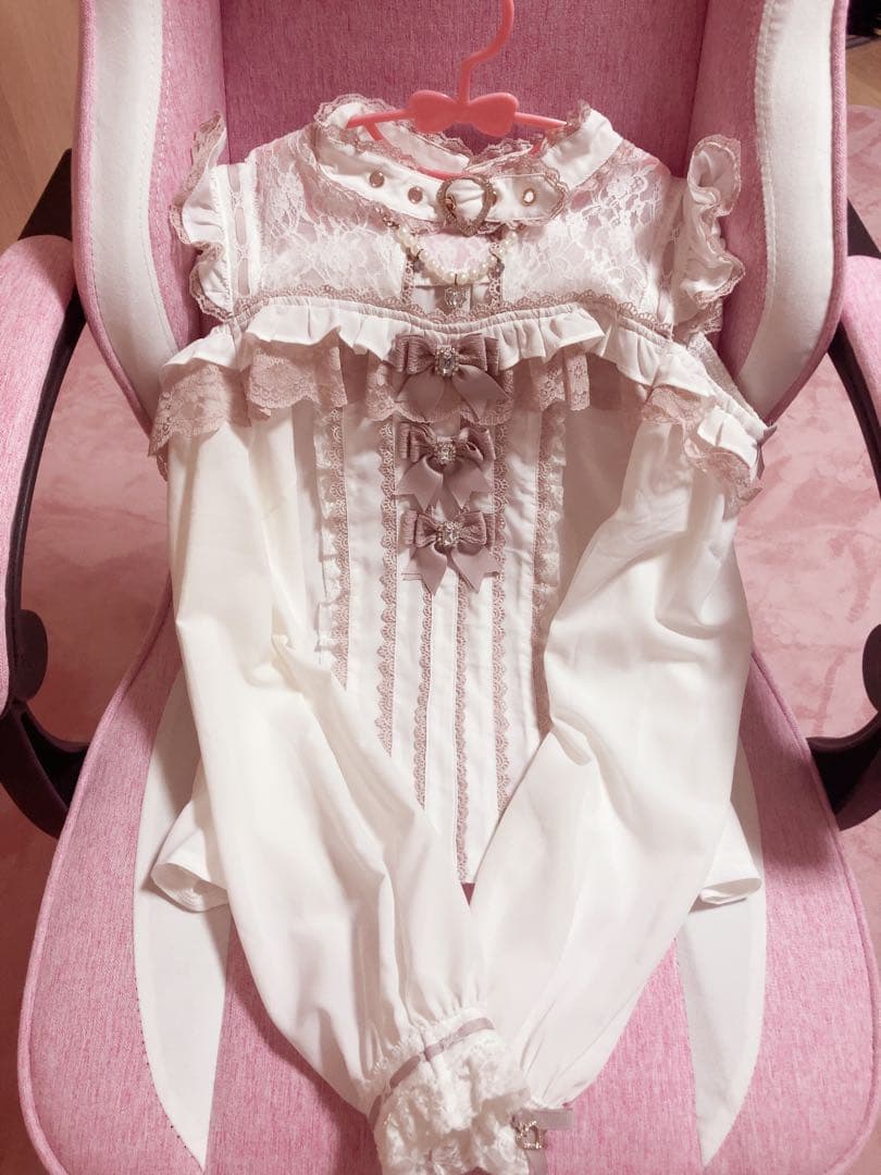 LIZ LISA 3つリボン チョーカーブラウス 白 ピンク 3つリボンフロントチョーカーブラウス ｜ LIZ LISA（リズリサ）公式