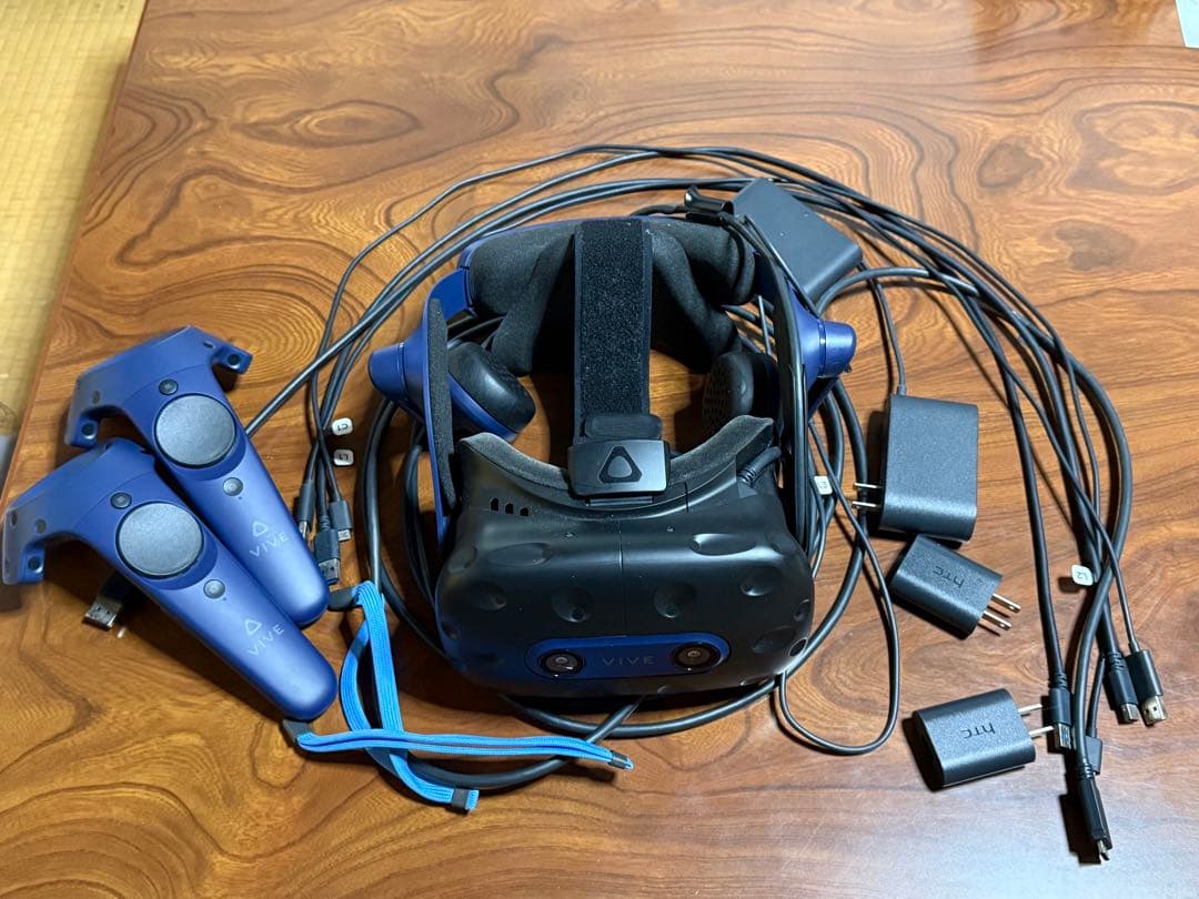 HTC Vive VRヘッドセット コントローラー付き | 激安通販のイーサプライ