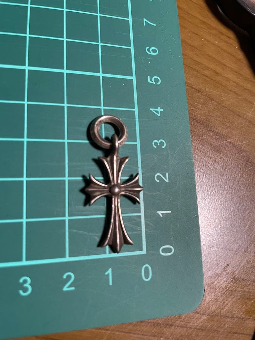 早い者勝ち】クロムハーツ/タイニーCHクロス/シルバー/1998年/ - メルカリ