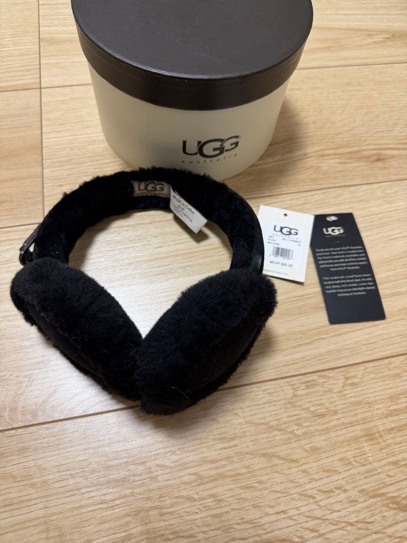UGG ブラック フリース イヤーマフ - メルカリ