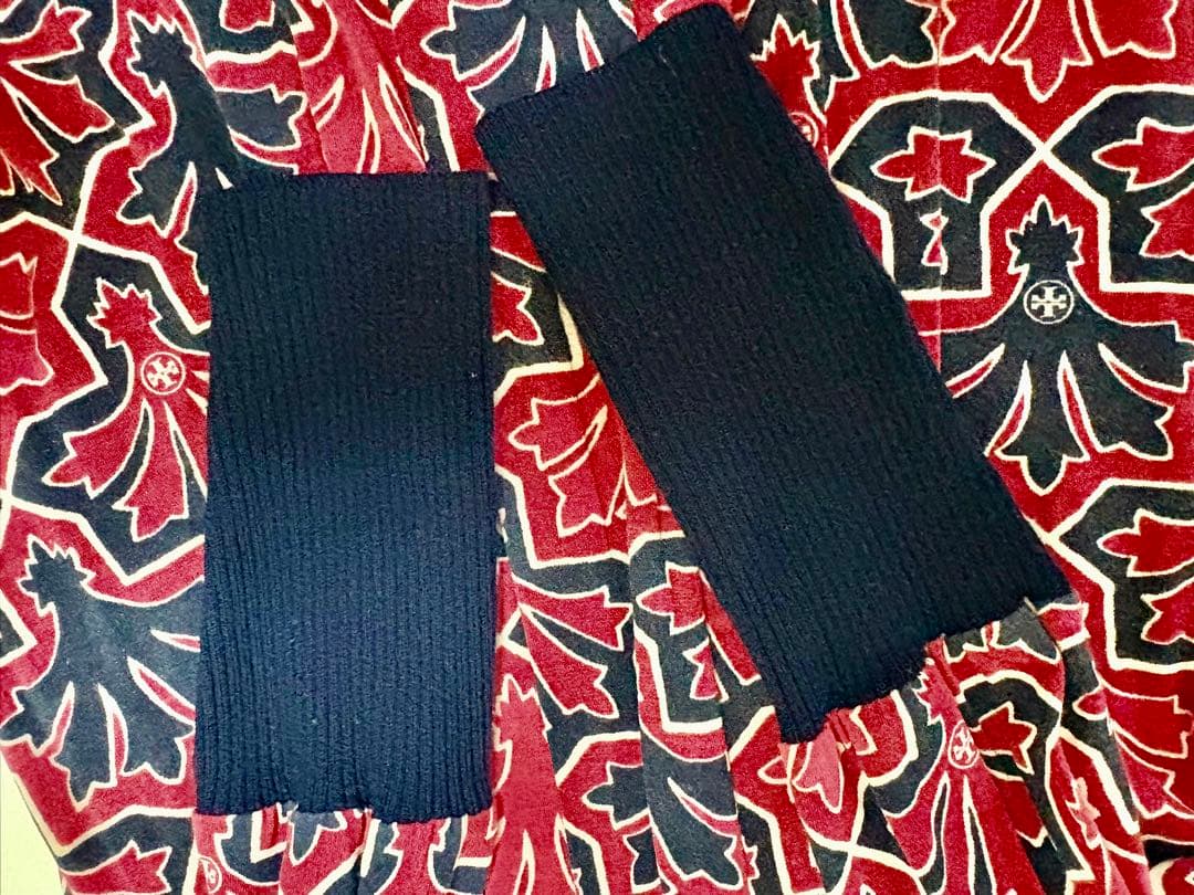 ❤️美品 TORY BURCH シルク混 憲章付き ロゴボタン 総柄 XS - メルカリ