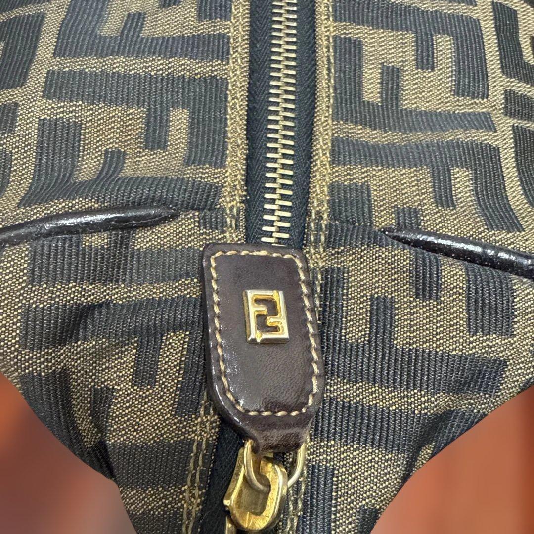 美品 FENDI フェンディ ズッカ 総柄 バニティバッグ ポーチ FF金具