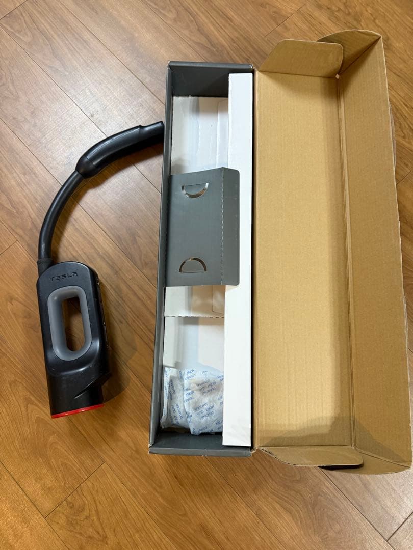 TESLA CHAdeMO アダプター｜動作確認済み・中古 - メルカリ