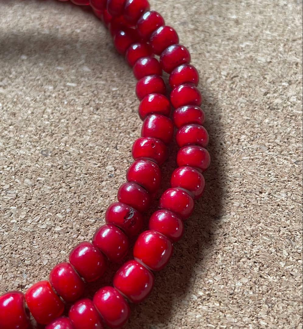 濃い赤ビンテージ ホワイトハーツ ネックレス - メルカリ