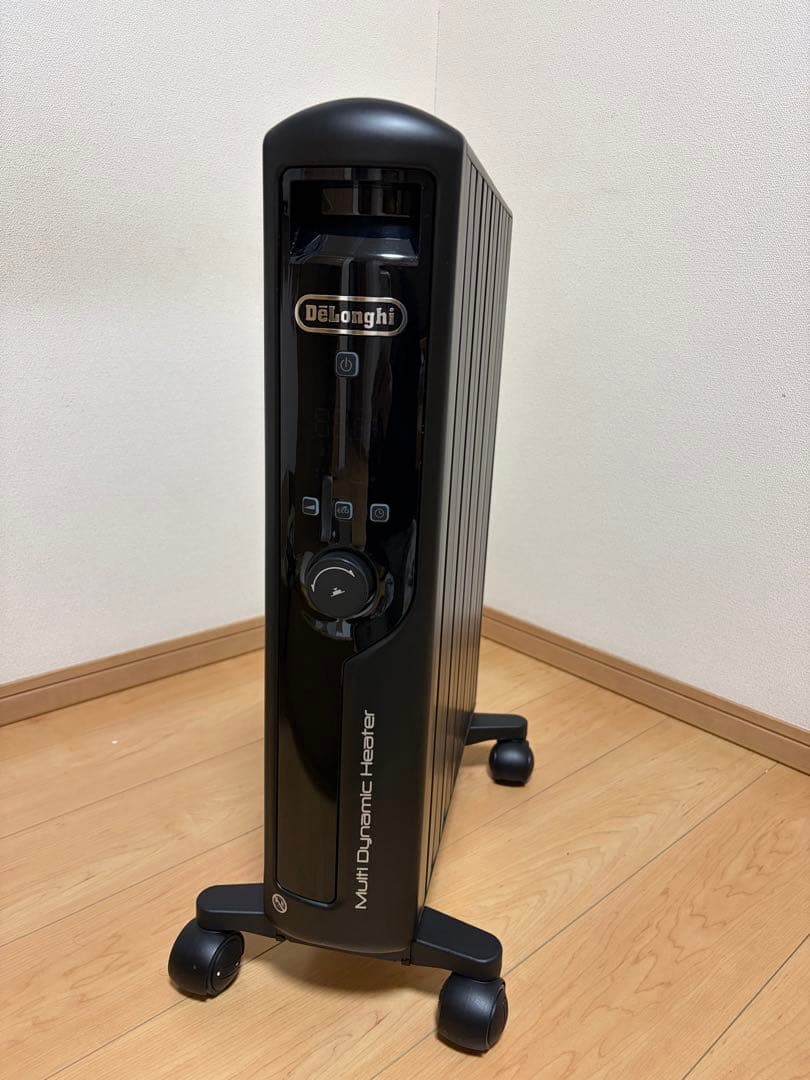 オイルヒーター funky.KDeLonghi Multi Dynamic Heater 00000011672333_a01.jpg