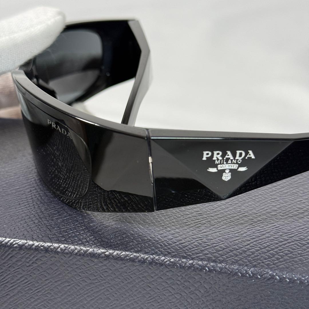 定価8万/カニエウェスト着用】PRADA サイドロゴ サングラス ブラック