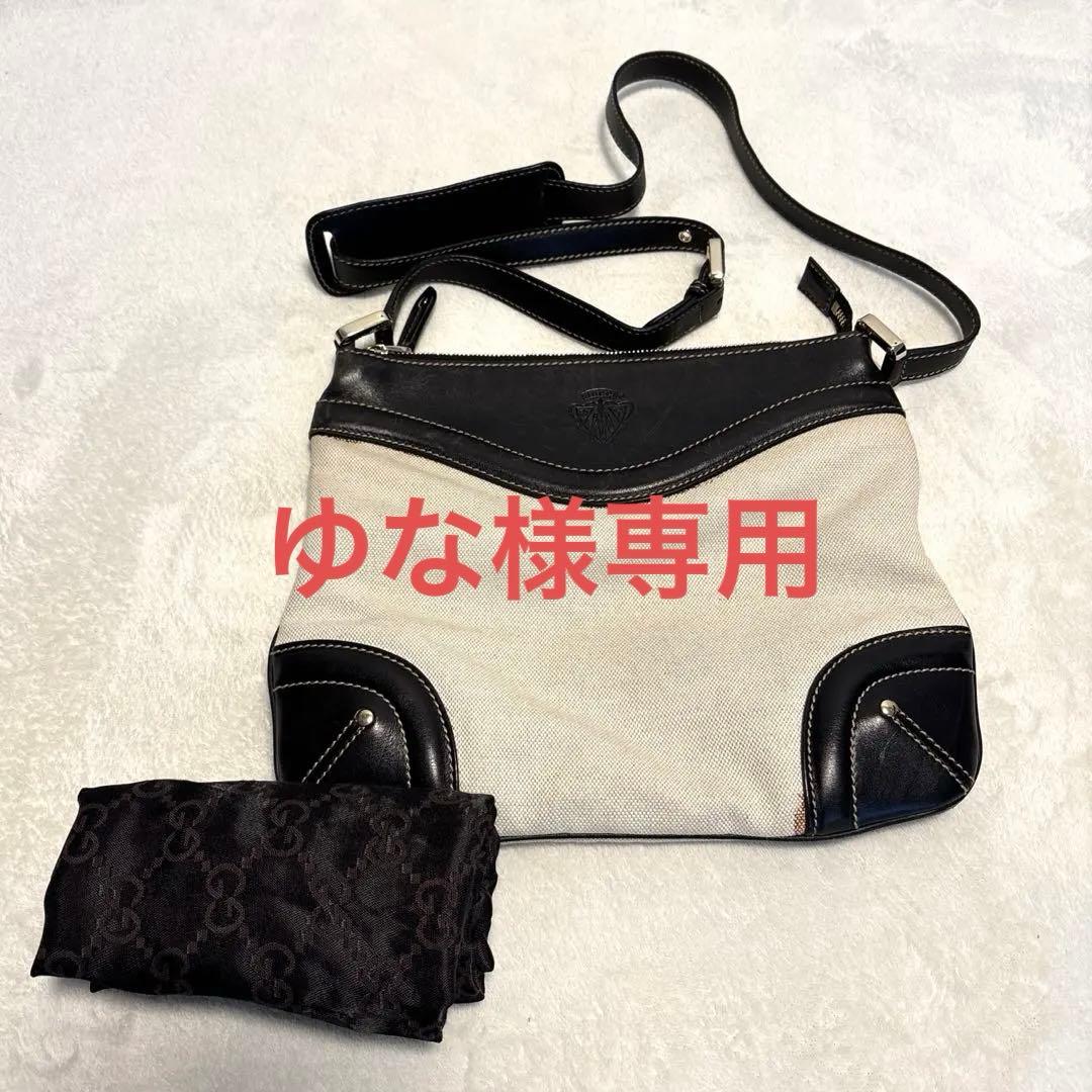 【希少】GUCCI ホワイトブラック　ショルダーバッグ グッチ GUCCI GUCCI グッチ ショルダーバッグ 719881 DJ2DG 8454