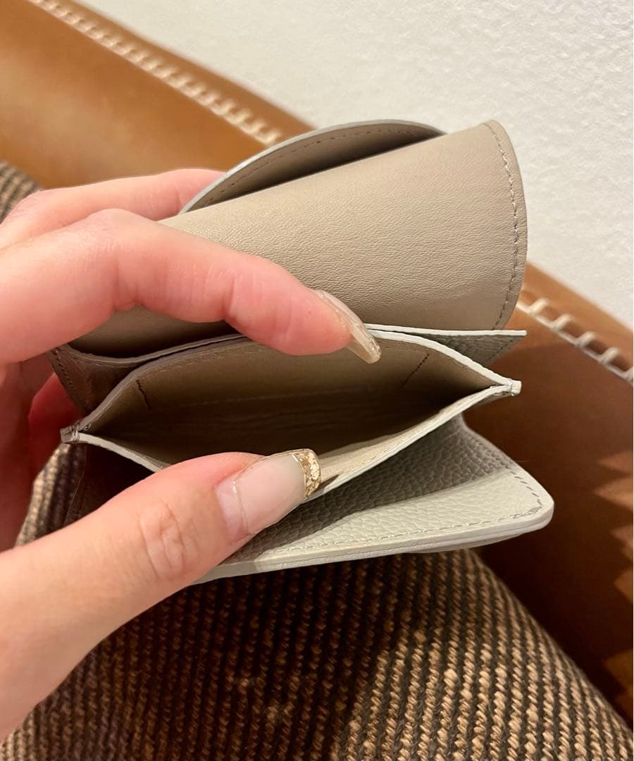 Maison Sbond 三つ折り財布(Amy / Light Gray)|mercariメルカリ官方