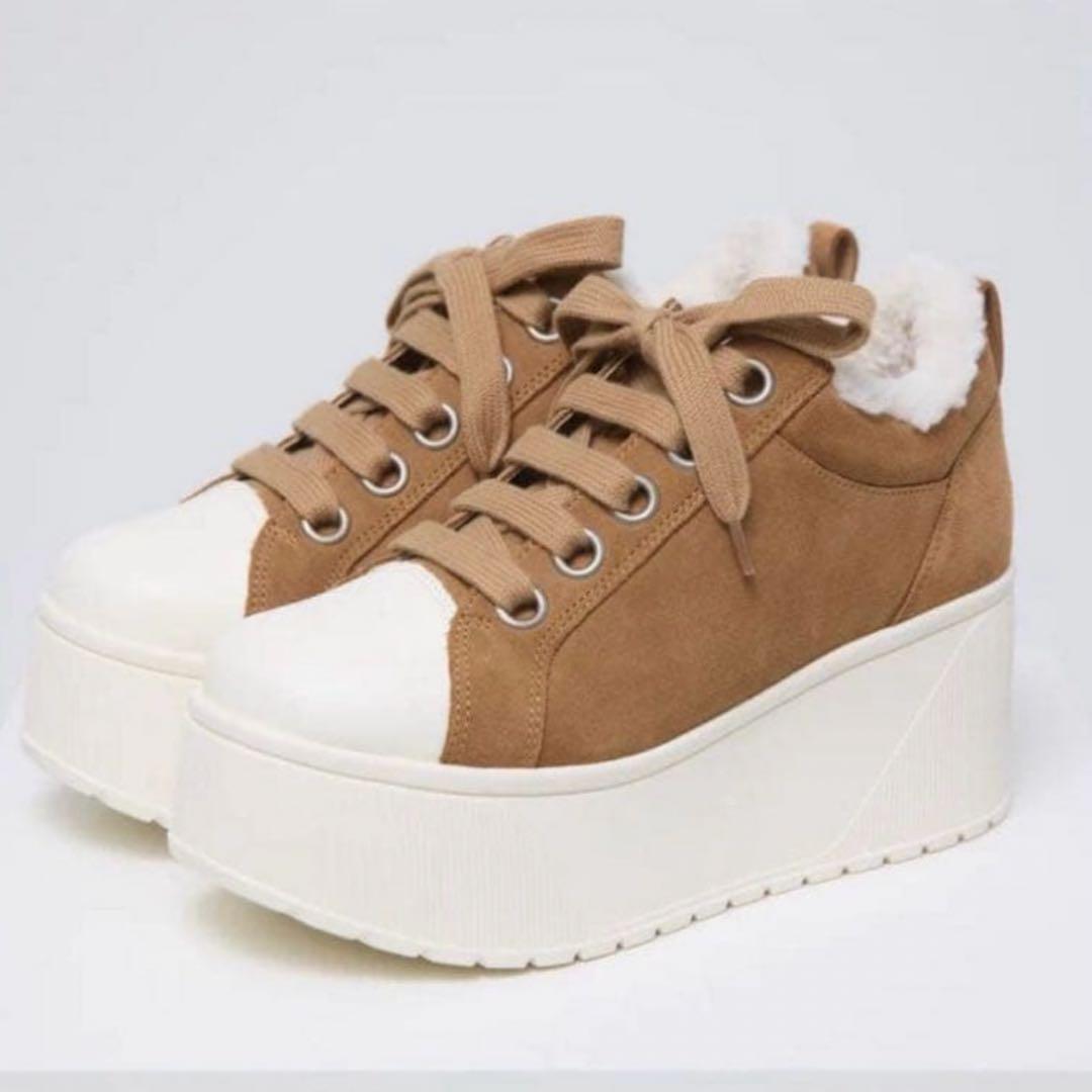 鈴木亜美さんプロデュース もこもこスニーカー - メルカリ