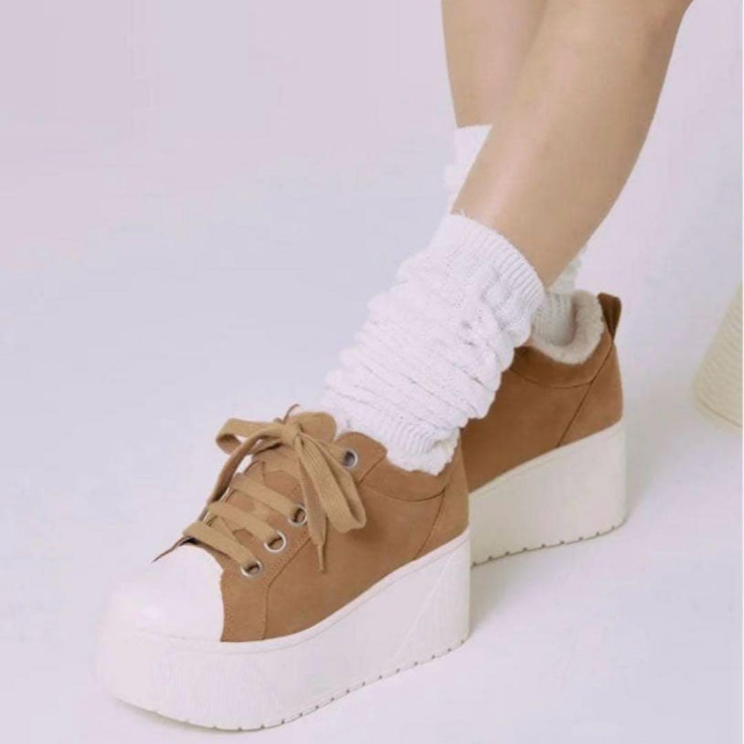 鈴木亜美さんプロデュース もこもこスニーカー - メルカリ