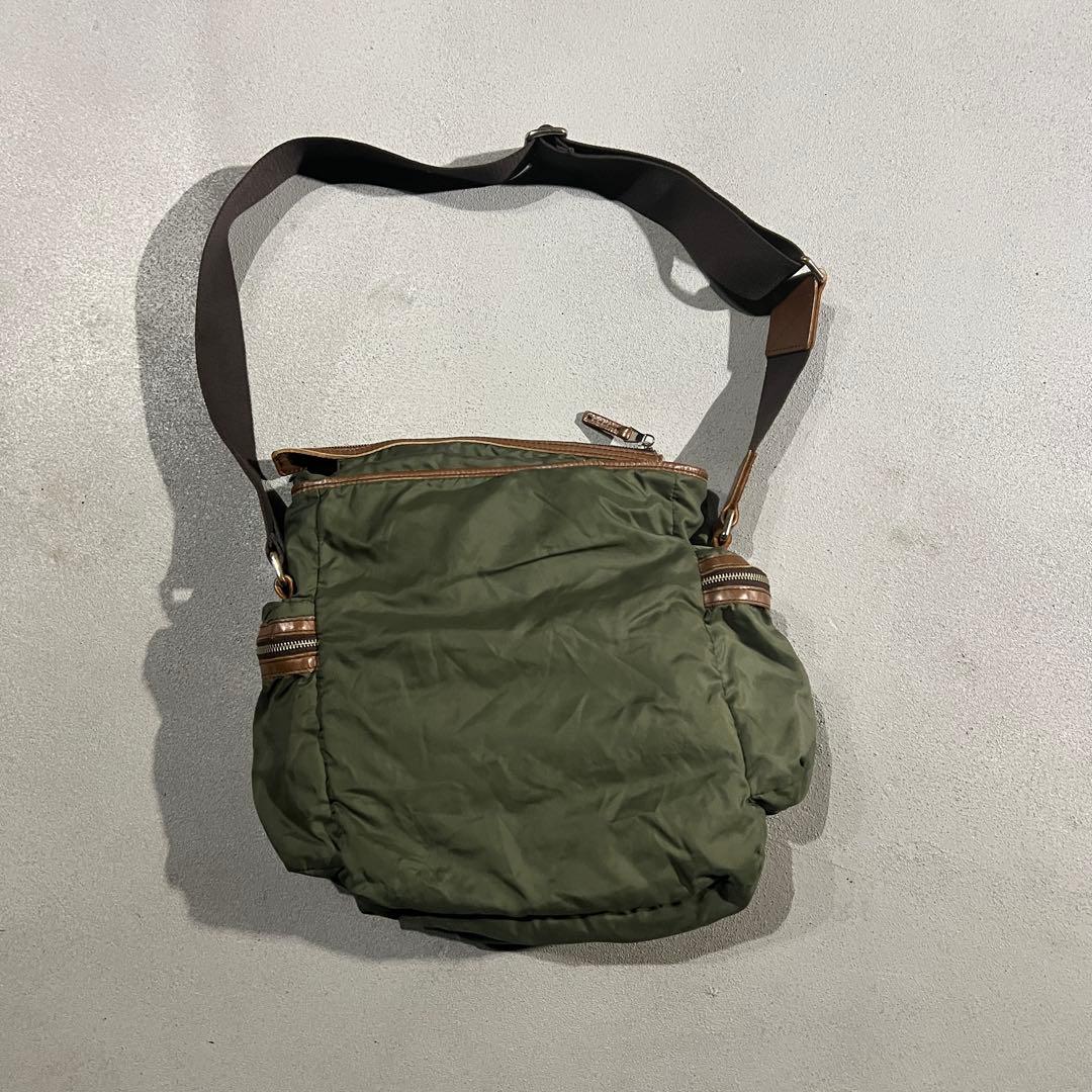 00s D&G military shoulder bag
