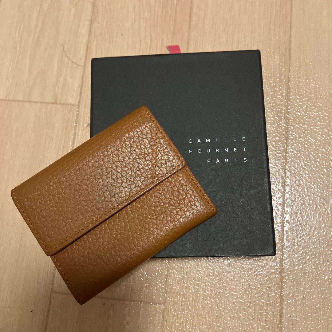 Camille Fournet ケース ブラウン カミーユフォルネ 小銭 CAMILLE FOURNET:トリヨンレザー シングル カードケース｜ SHIPS 公式