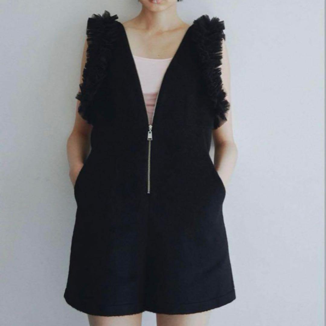 Bibiy. フリル付き黒オールインワン【未使用】 Bibiy. フリル付き黒オールインワン【未使用】 - メルカリ