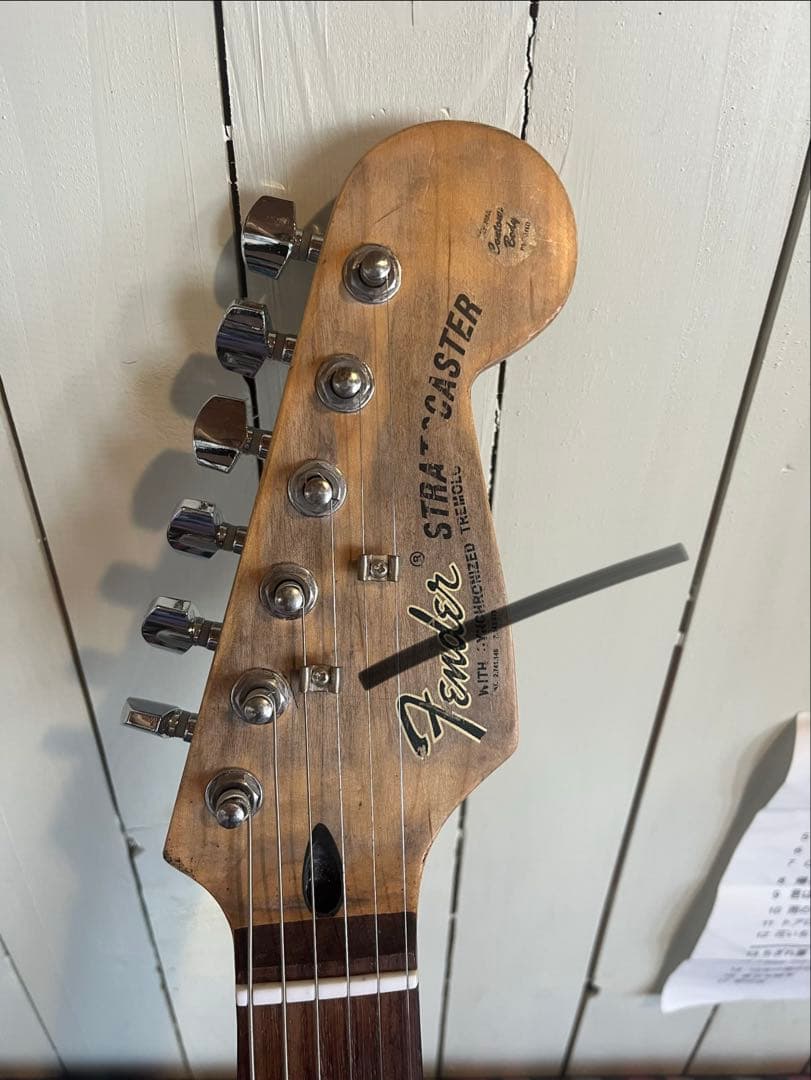 ぼ*ち様 メーカー不明Stratocaster フィエスタレッド レリック加工
